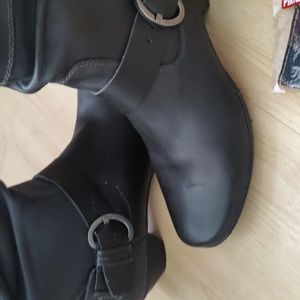 Women's boots